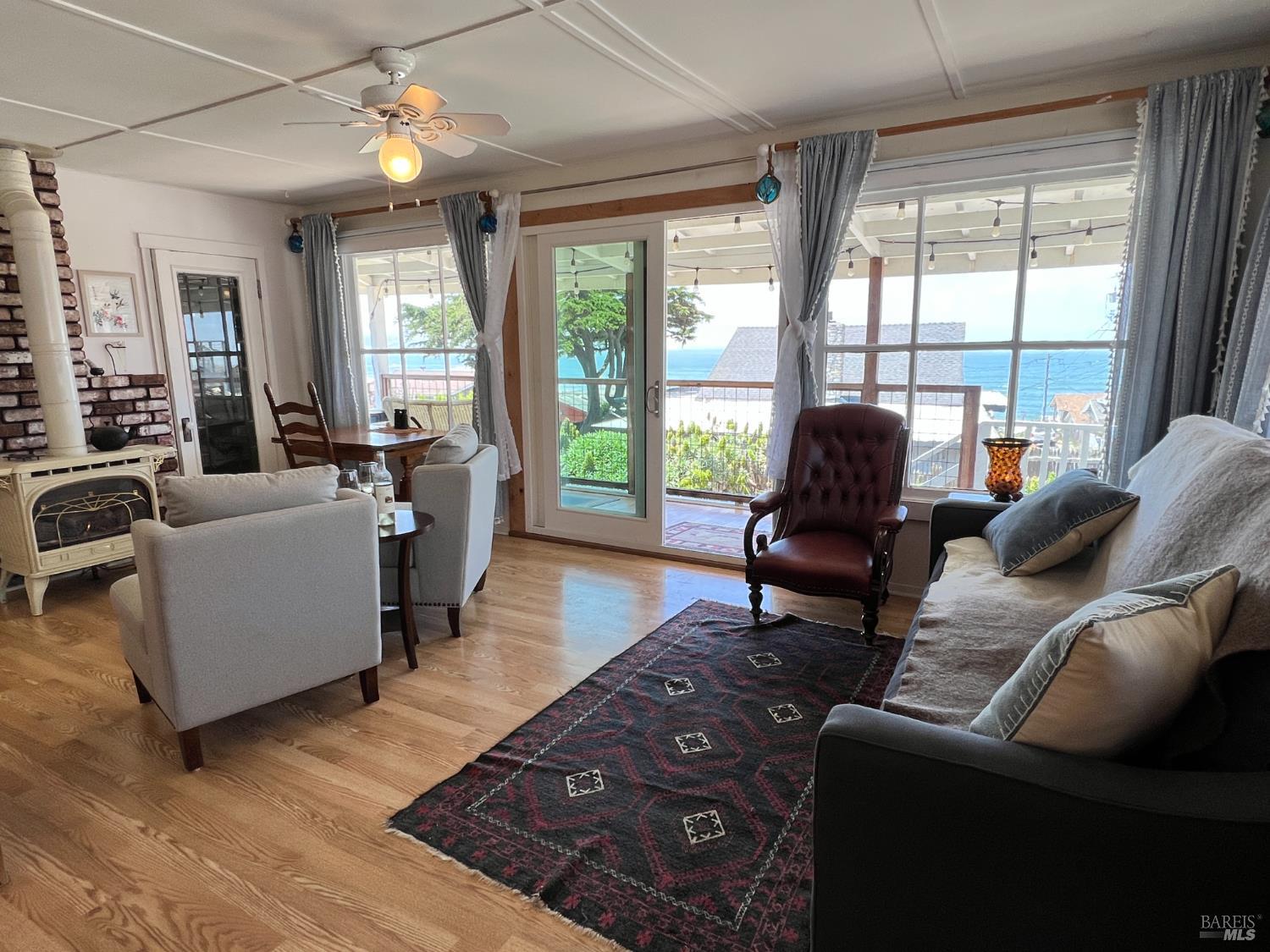 Detail Gallery Image 26 of 30 For 75 Ocean View Ave, Dillon Beach,  CA 94929 - 3 Beds | 2 Baths