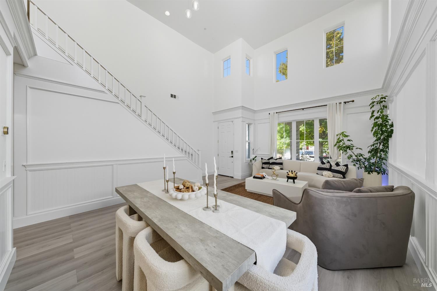 Detail Gallery Image 6 of 73 For 42 Waterbury Ln, Novato,  CA 94949 - 3 Beds | 2/1 Baths