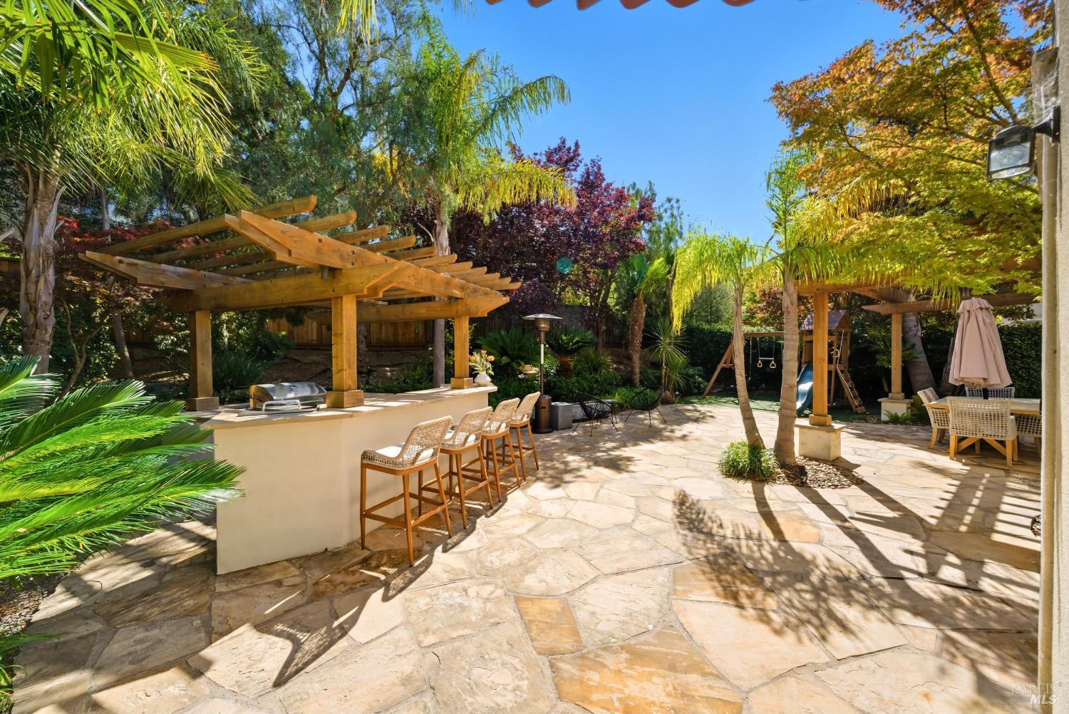 Detail Gallery Image 24 of 73 For 42 Waterbury Ln, Novato,  CA 94949 - 3 Beds | 2/1 Baths