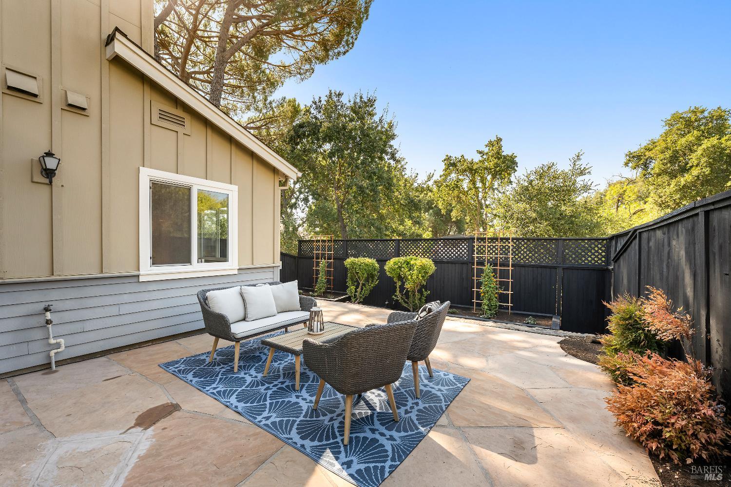 Detail Gallery Image 21 of 31 For 7 Illes Ct, Novato,  CA 94945 - 3 Beds | 2 Baths