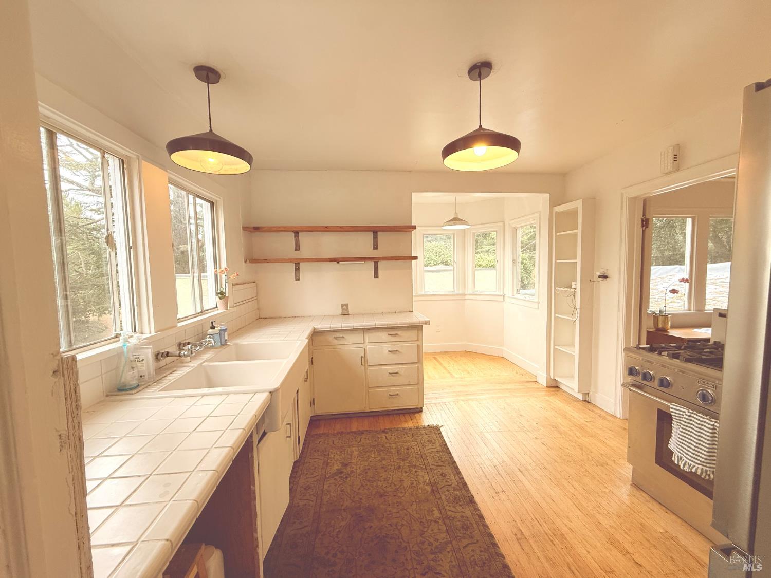 Detail Gallery Image 8 of 20 For 1106 Cragmont Ave, Berkeley,  CA 94708 - 2 Beds | 1 Baths