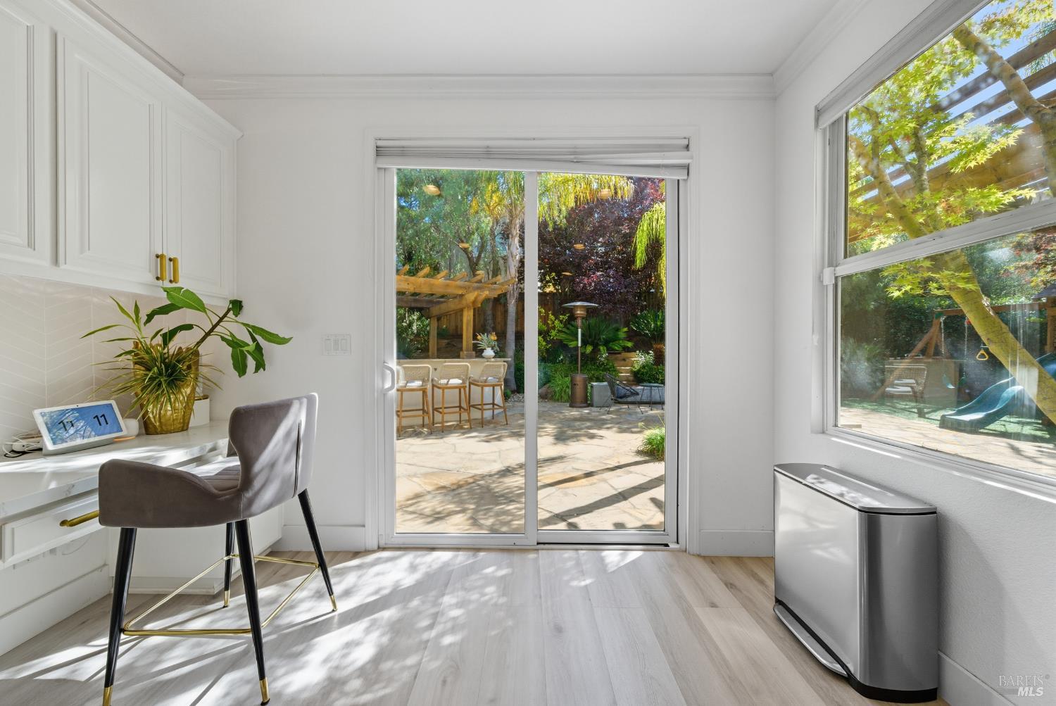 Detail Gallery Image 23 of 73 For 42 Waterbury Ln, Novato,  CA 94949 - 3 Beds | 2/1 Baths