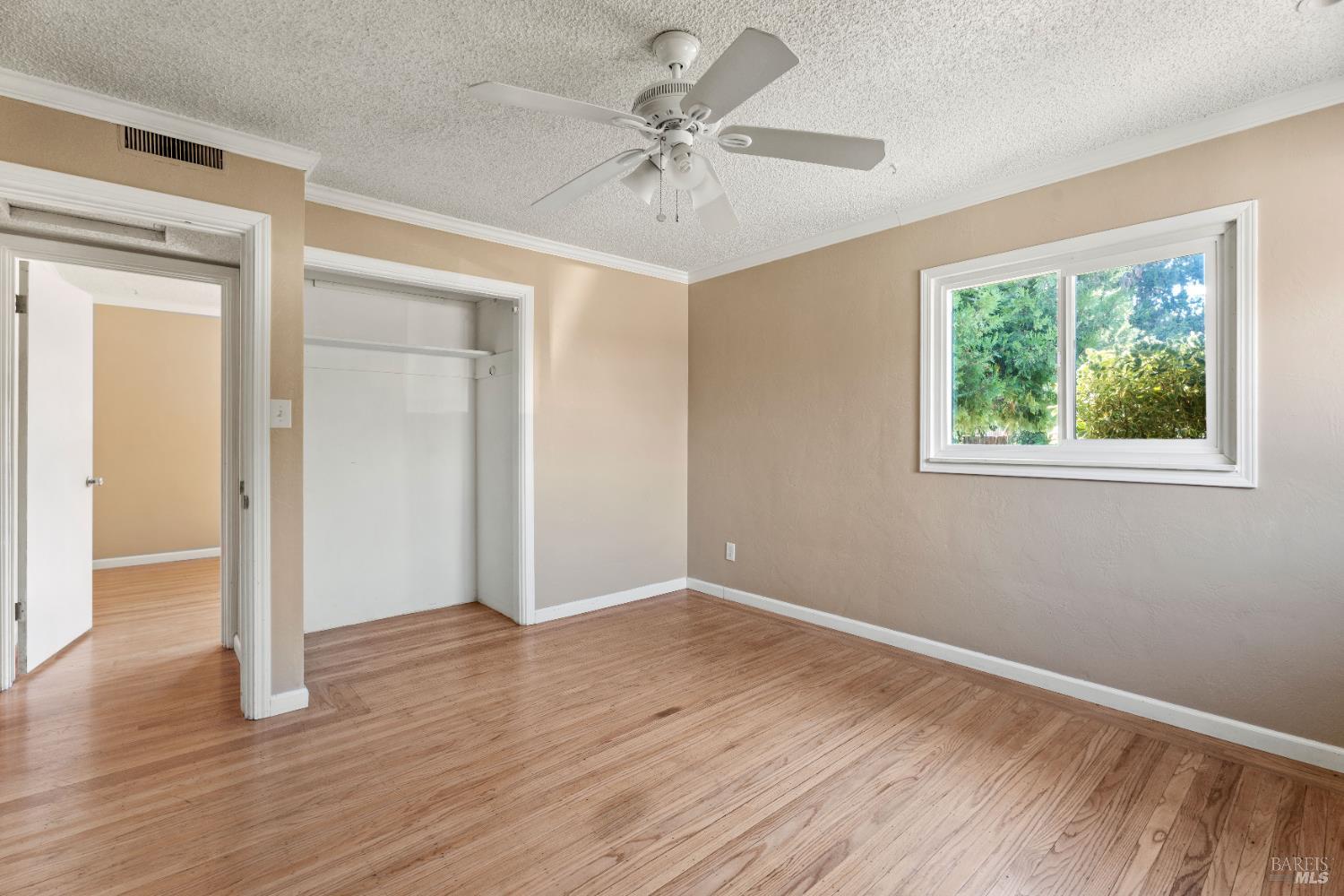 Detail Gallery Image 10 of 16 For 566 Stella Dr, Ukiah,  CA 95482 - 4 Beds | 1/1 Baths