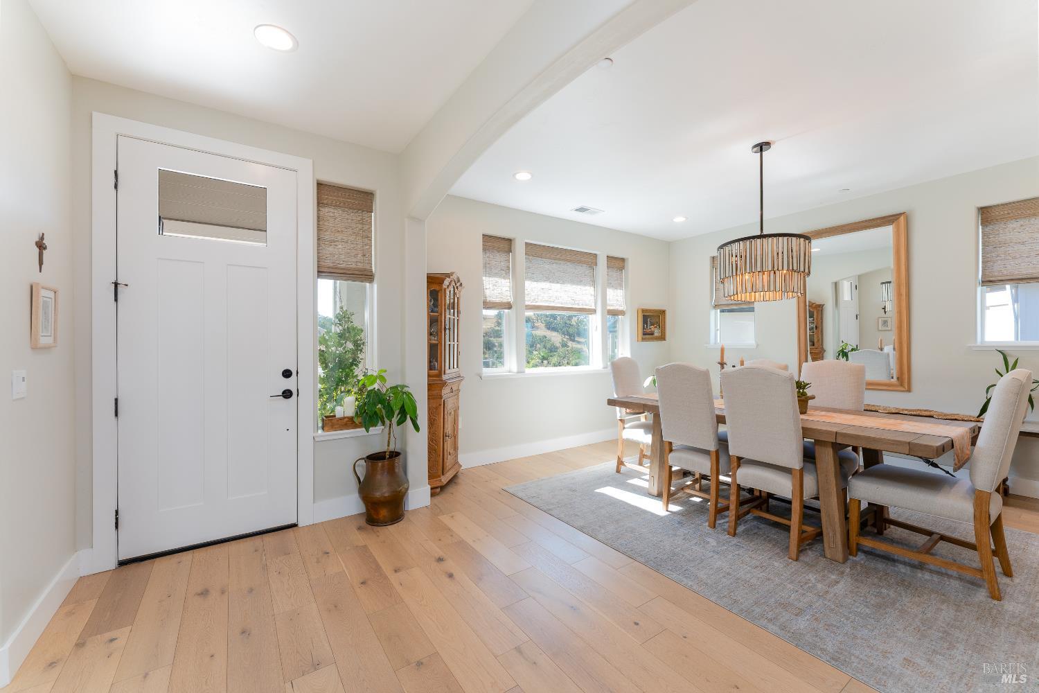 Detail Gallery Image 6 of 52 For 2412 Celestin Ct, Ukiah,  CA 95482 - 4 Beds | 4 Baths