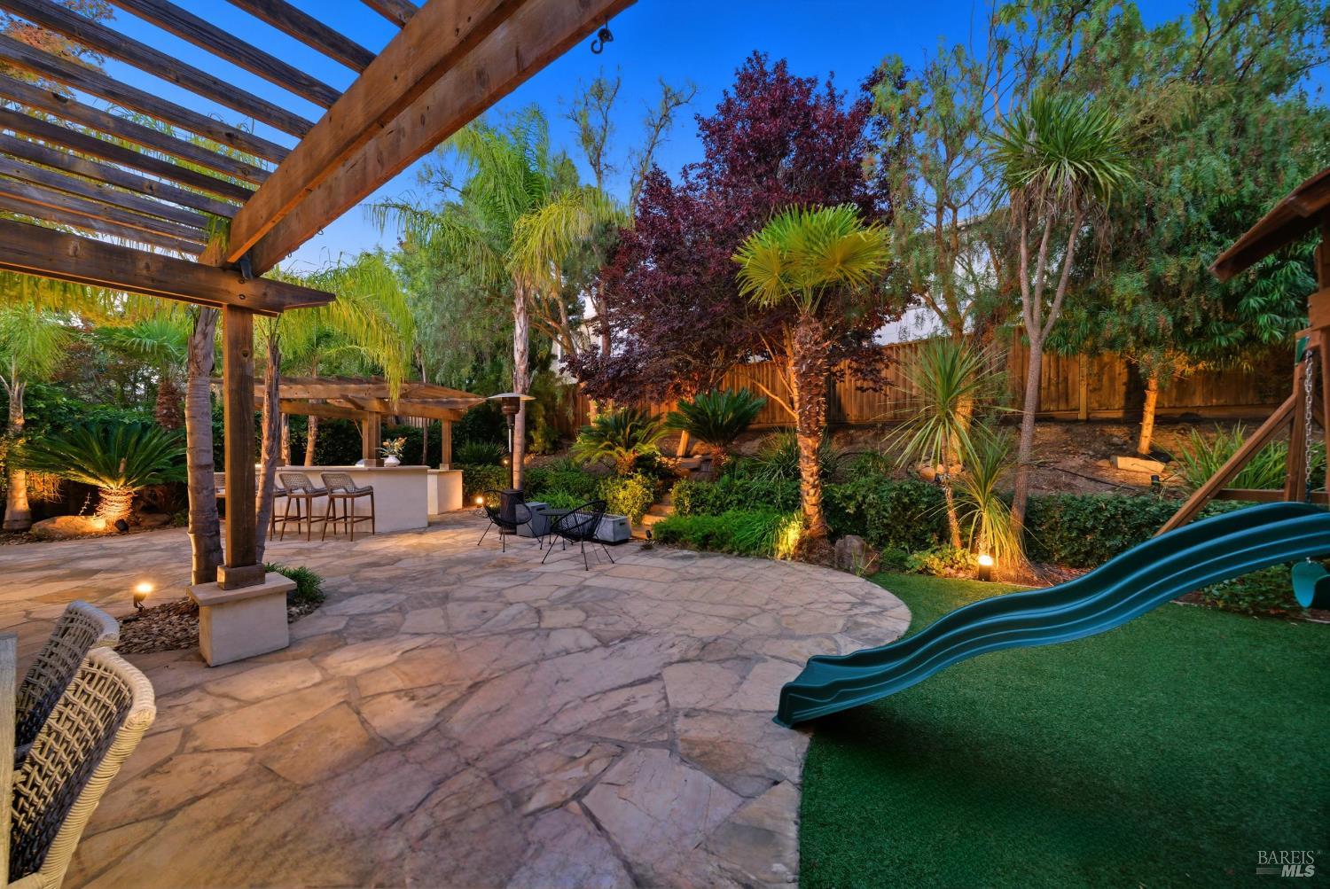 Detail Gallery Image 28 of 73 For 42 Waterbury Ln, Novato,  CA 94949 - 3 Beds | 2/1 Baths