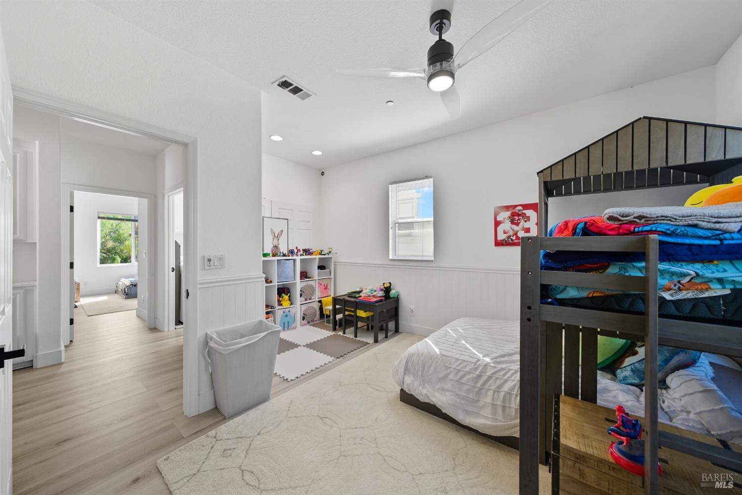 Detail Gallery Image 60 of 73 For 42 Waterbury Ln, Novato,  CA 94949 - 3 Beds | 2/1 Baths