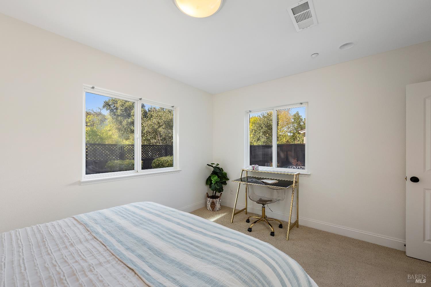 Detail Gallery Image 20 of 31 For 7 Illes Ct, Novato,  CA 94945 - 3 Beds | 2 Baths