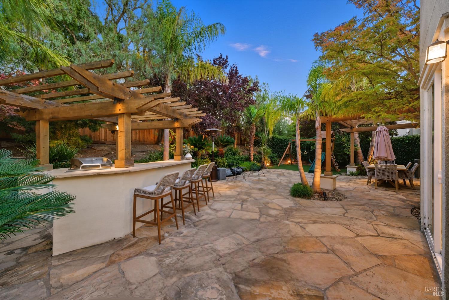 Detail Gallery Image 25 of 73 For 42 Waterbury Ln, Novato,  CA 94949 - 3 Beds | 2/1 Baths