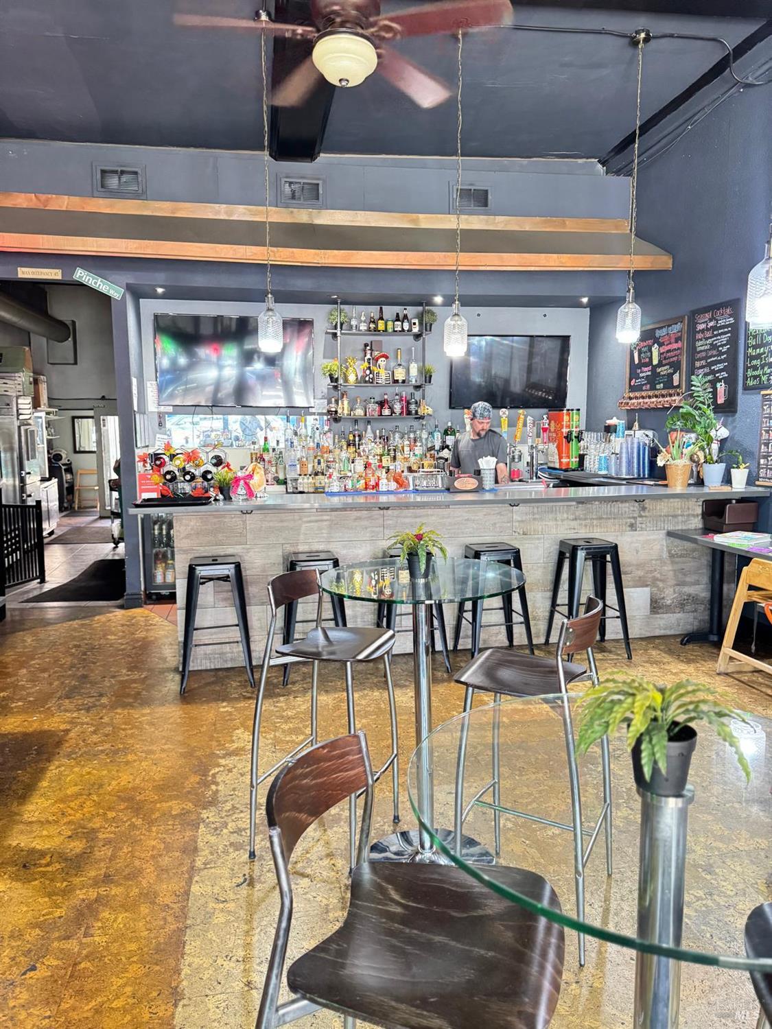 Detail Gallery Image 5 of 7 For 0 907 First St, Benicia,  CA 94510 - – Beds | – Baths