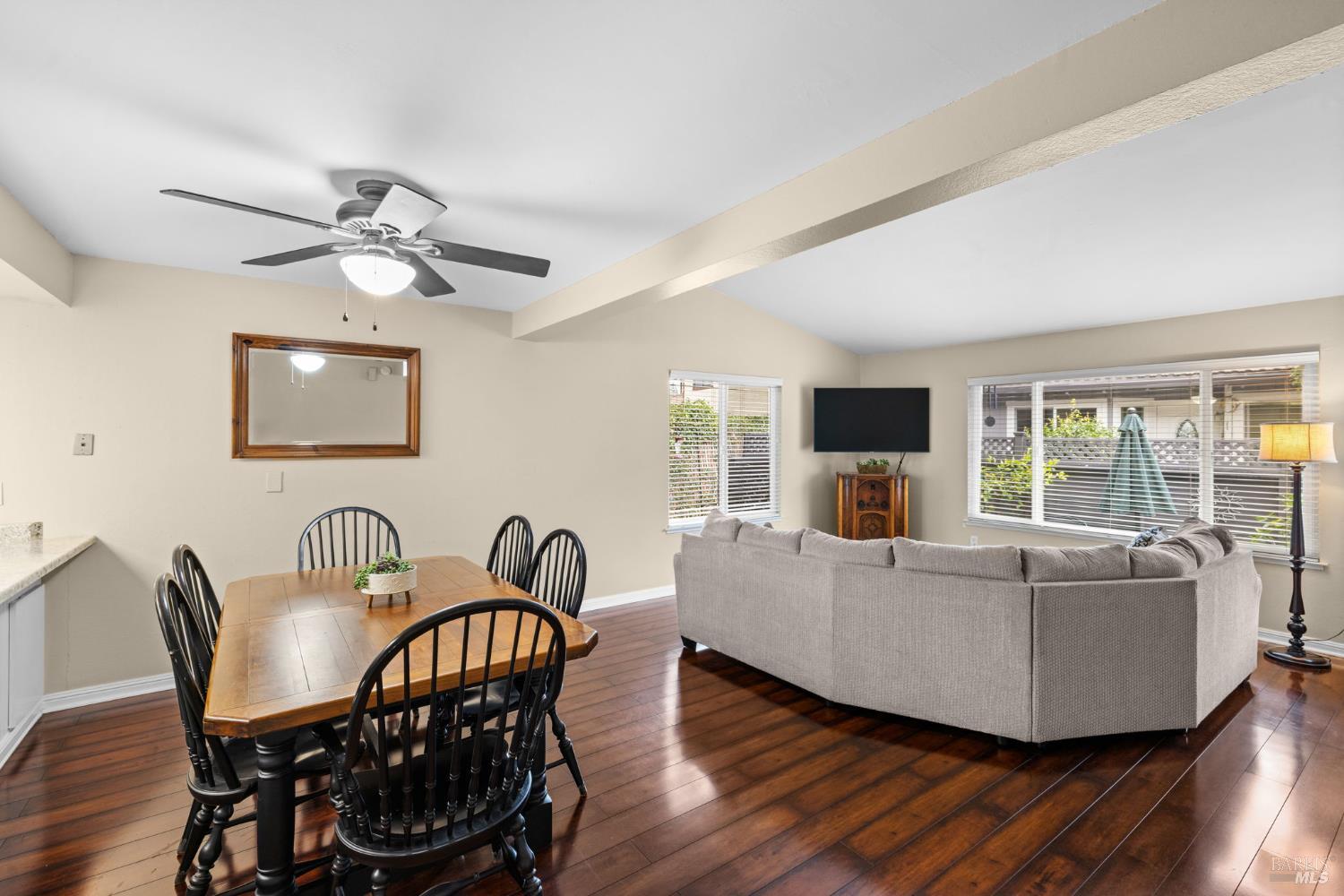 Detail Gallery Image 13 of 27 For 5032 Country Club Dr, Rohnert Park,  CA 94928 - 2 Beds | 1/1 Baths