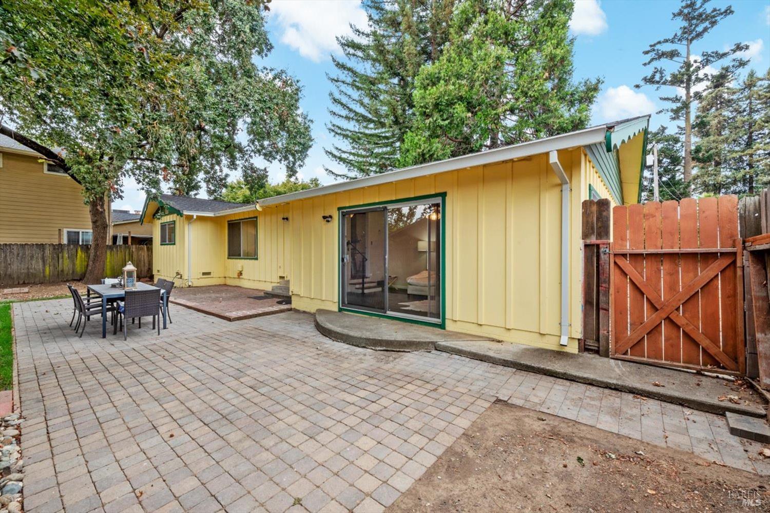 Detail Gallery Image 38 of 39 For 3350 Linda Vista Ave, Napa,  CA 94558 - 3 Beds | 2 Baths