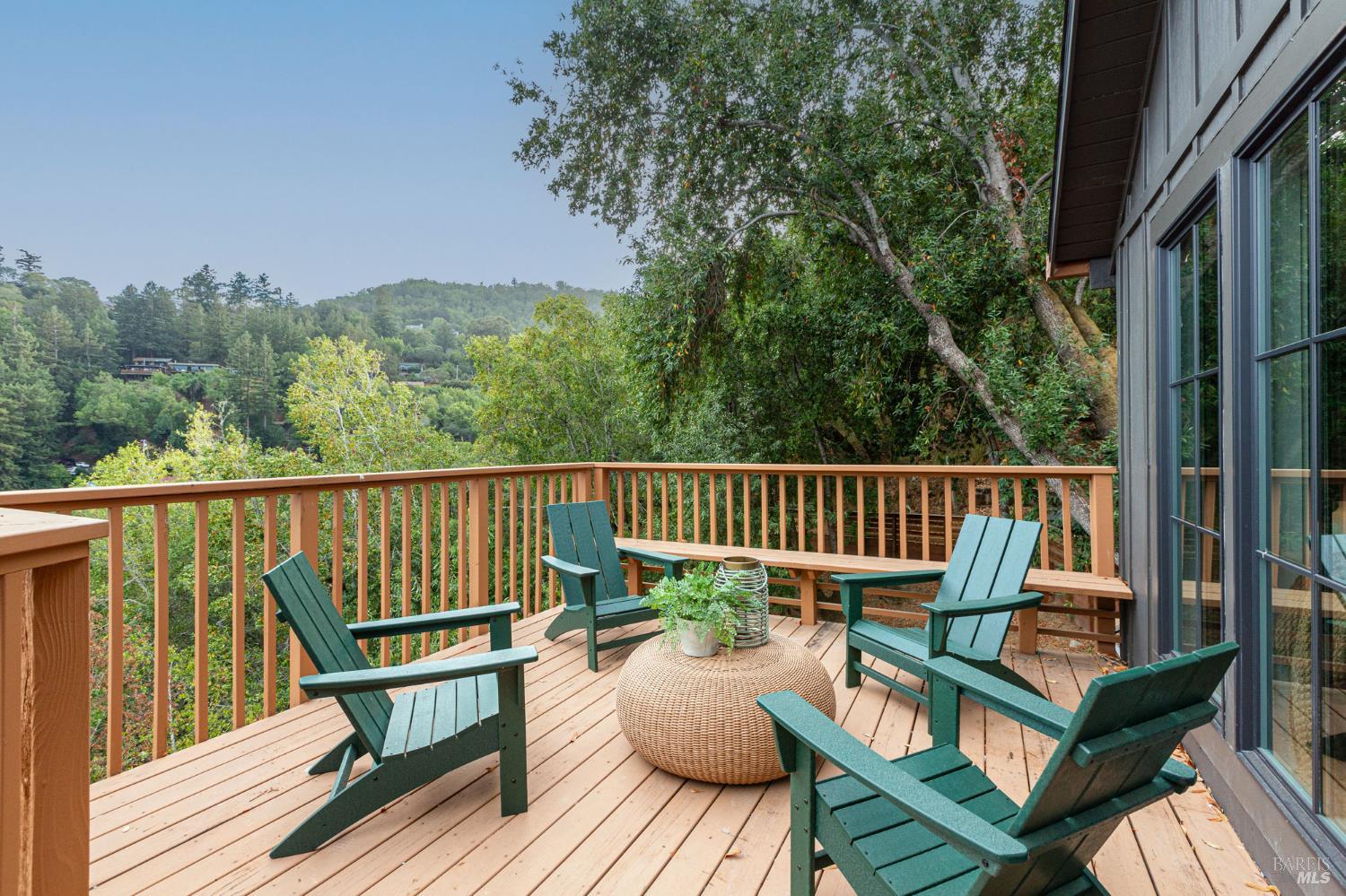 Detail Gallery Image 12 of 52 For 63 Bay Rd, Fairfax,  CA 94930 - 4 Beds | 3 Baths