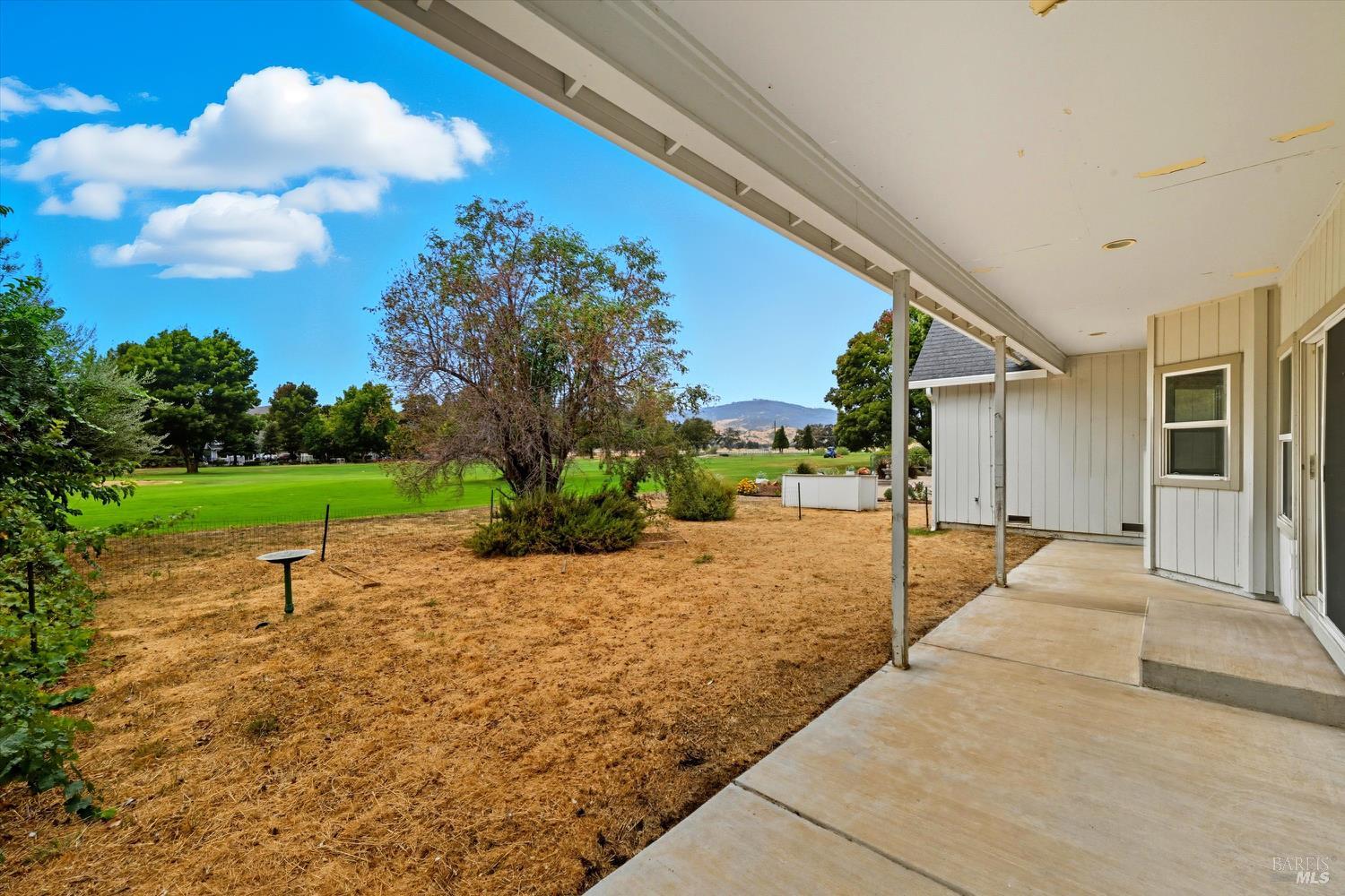 Detail Gallery Image 26 of 32 For 18231 Deer Hollow Rd, Hidden Valley Lake,  CA 95467 - 3 Beds | 2 Baths