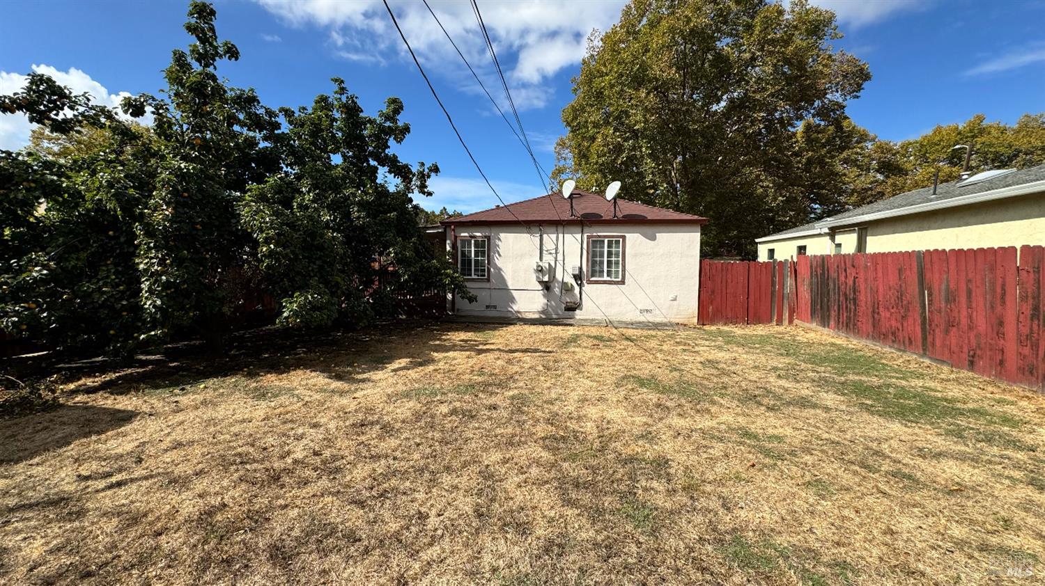 Detail Gallery Image 8 of 14 For 1046 Maple Ave, Vallejo,  CA 94591 - 2 Beds | 1 Baths