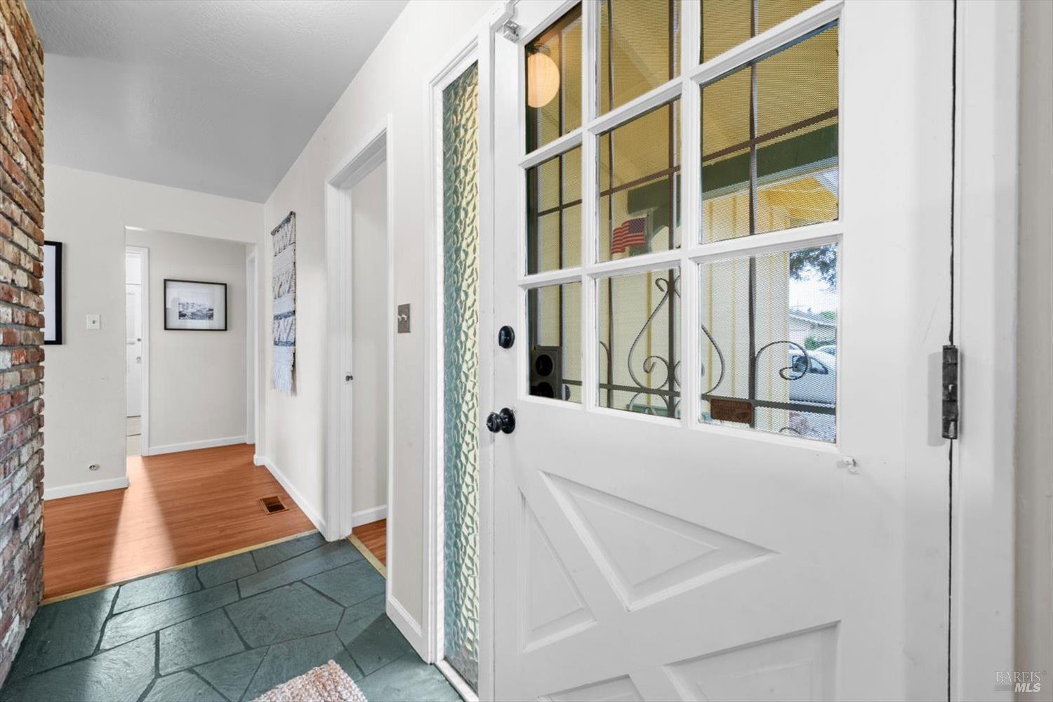 Detail Gallery Image 8 of 39 For 3350 Linda Vista Ave, Napa,  CA 94558 - 3 Beds | 2 Baths