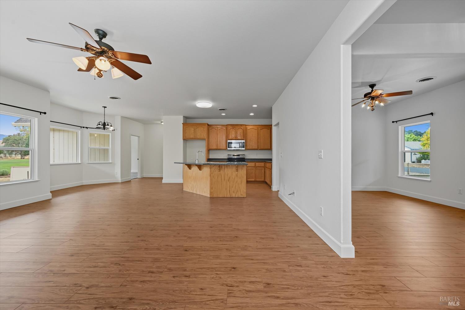 Detail Gallery Image 7 of 32 For 18231 Deer Hollow Rd, Hidden Valley Lake,  CA 95467 - 3 Beds | 2 Baths