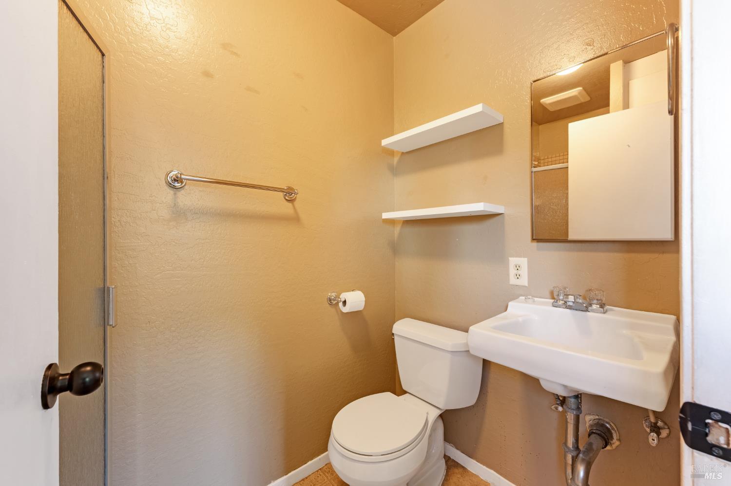 Detail Gallery Image 29 of 35 For 5550 Pepperwood Rd, Santa Rosa,  CA 95409 - 2 Beds | 2 Baths