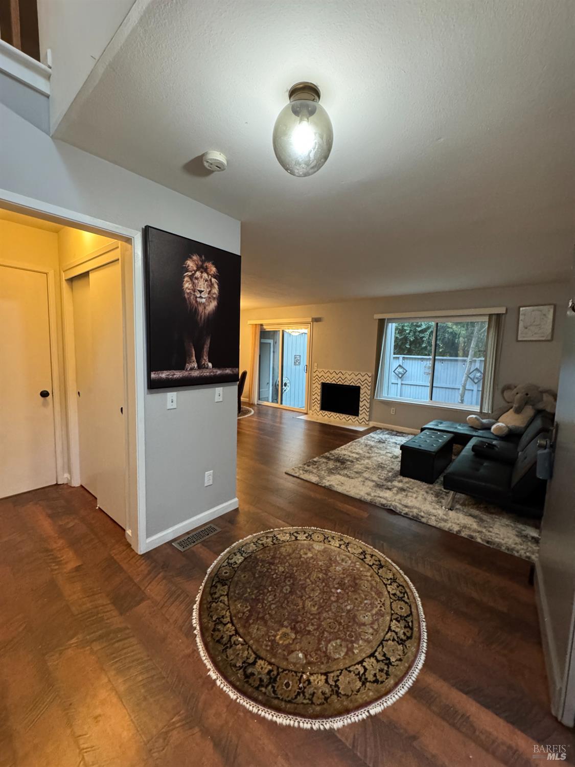 Detail Gallery Image 12 of 65 For 58 Scottsdale Way, Novato,  CA 94945 - 2 Beds | 1/1 Baths