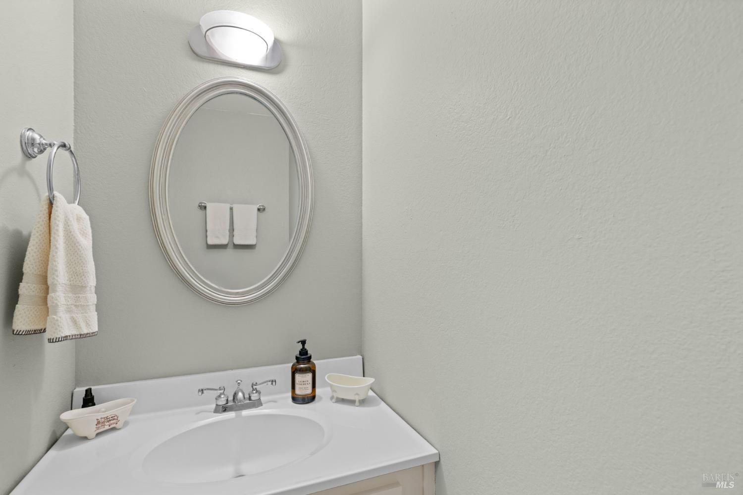 Detail Gallery Image 24 of 27 For 5032 Country Club Dr, Rohnert Park,  CA 94928 - 2 Beds | 1/1 Baths