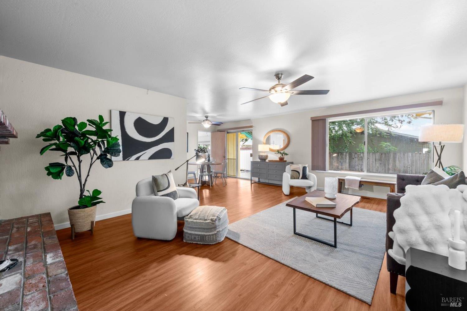 Detail Gallery Image 10 of 39 For 3350 Linda Vista Ave, Napa,  CA 94558 - 3 Beds | 2 Baths