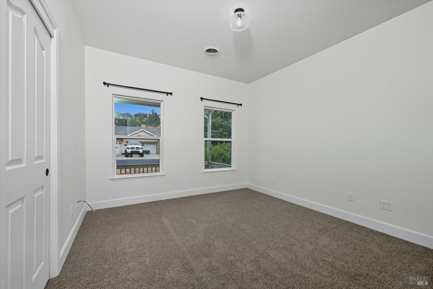 Detail Gallery Image 24 of 32 For 18231 Deer Hollow Rd, Hidden Valley Lake,  CA 95467 - 3 Beds | 2 Baths