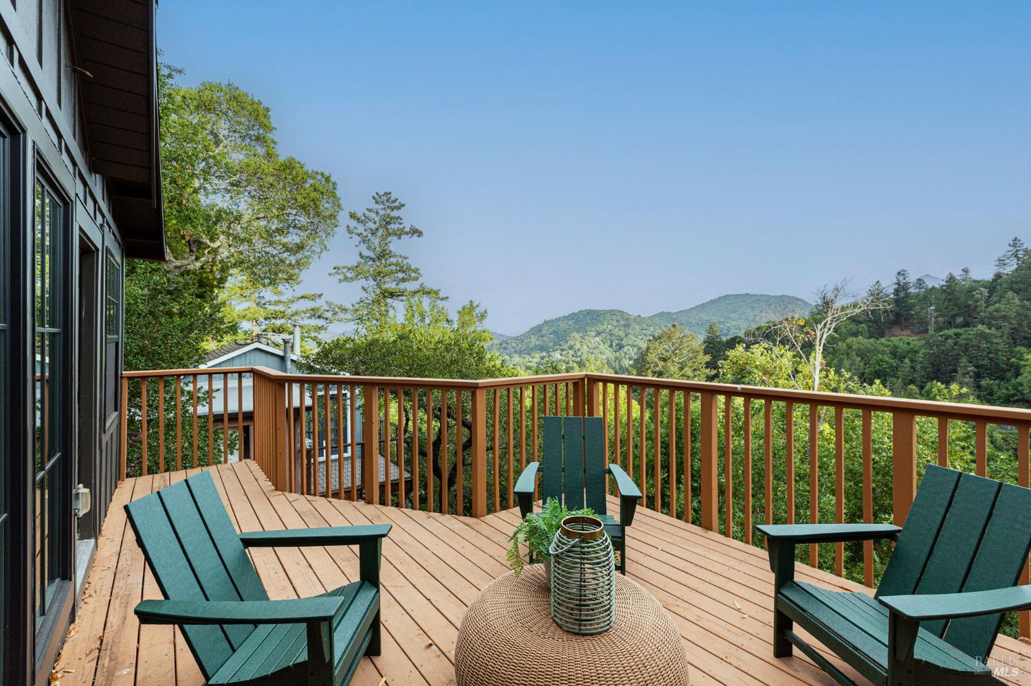 Detail Gallery Image 13 of 52 For 63 Bay Rd, Fairfax,  CA 94930 - 4 Beds | 3 Baths