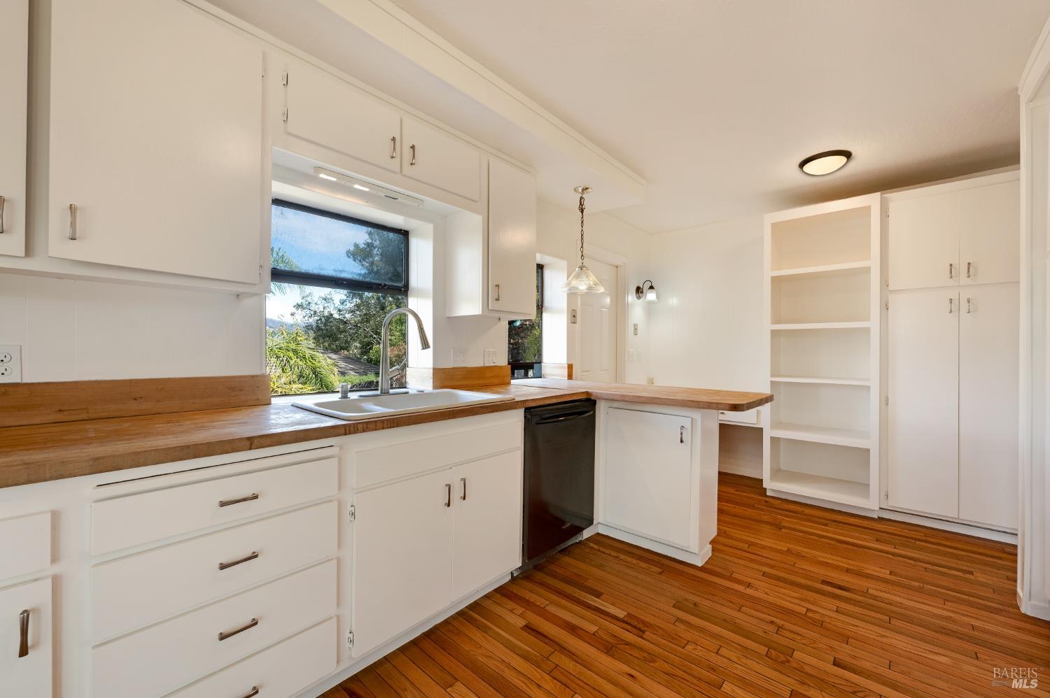 Detail Gallery Image 13 of 35 For 5550 Pepperwood Rd, Santa Rosa,  CA 95409 - 2 Beds | 2 Baths