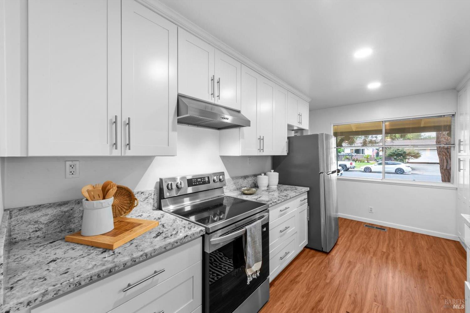 Detail Gallery Image 17 of 39 For 3350 Linda Vista Ave, Napa,  CA 94558 - 3 Beds | 2 Baths