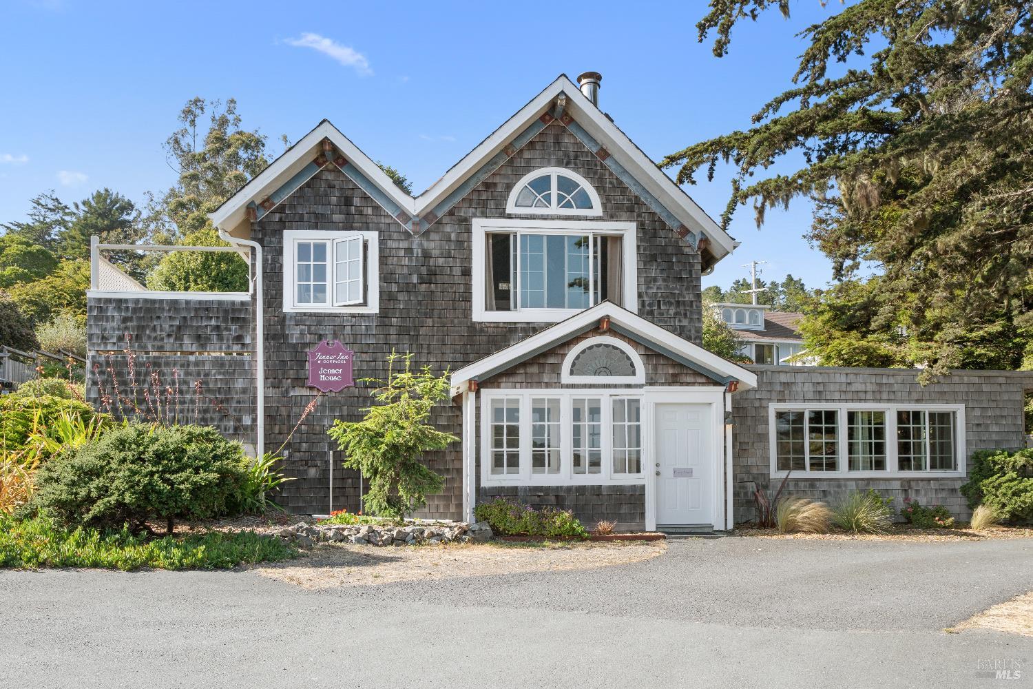 Detail Gallery Image 4 of 51 For 10400 Coast Highway Hwy, Jenner,  CA 95450 - – Beds | – Baths