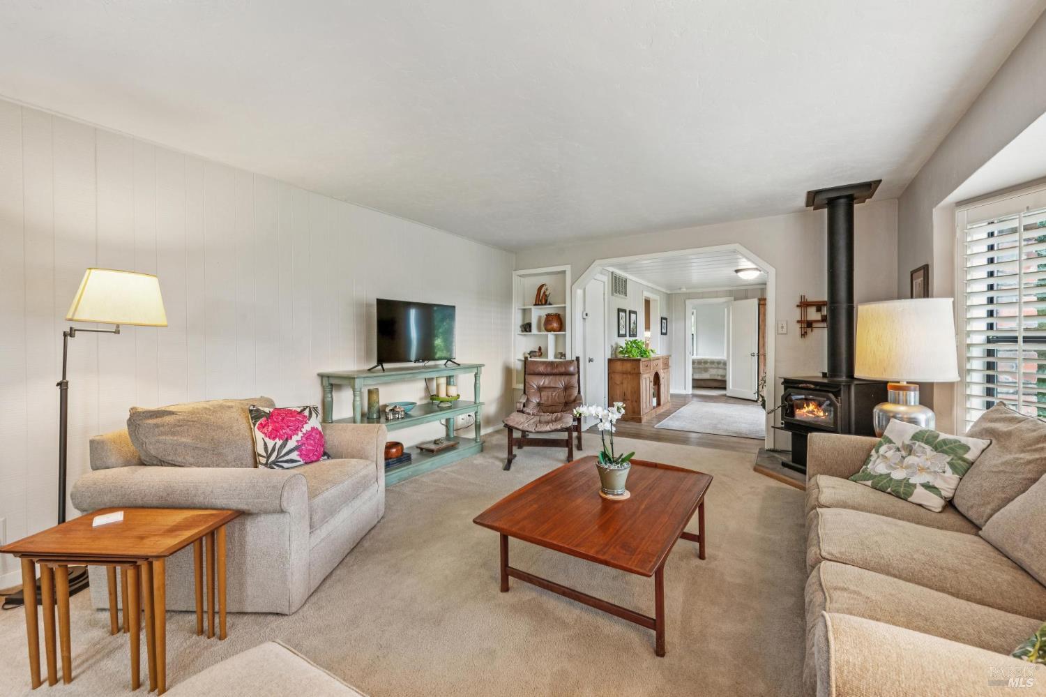 Detail Gallery Image 12 of 63 For 9760 Willow Ave, Cotati,  CA 94931 - 6 Beds | 4 Baths