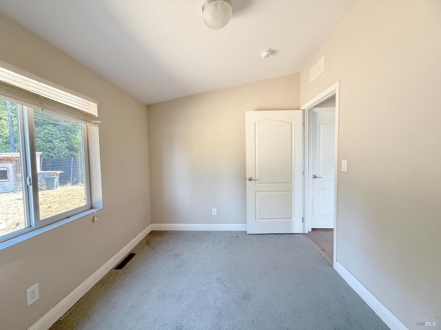 Detail Gallery Image 15 of 26 For 6060 Wilder Ridge Rd, Garberville,  CA 95542 - 2 Beds | 2 Baths