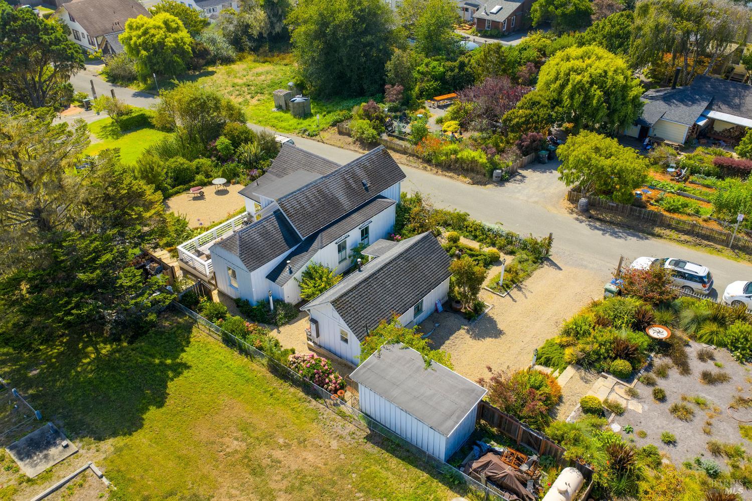 Detail Gallery Image 28 of 28 For 10501 Evergreen St, Mendocino,  CA 95460 - 2 Beds | 1 Baths