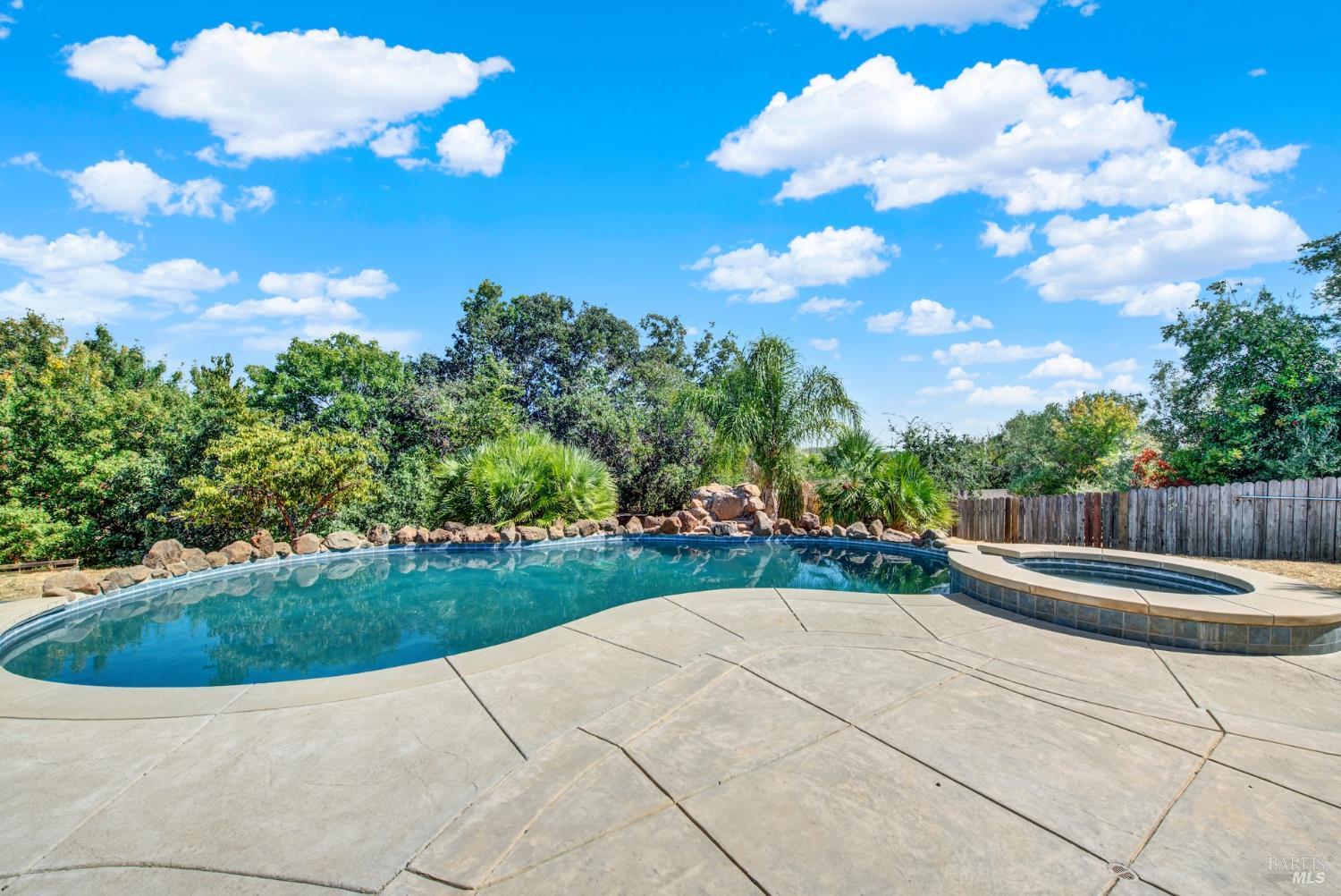 Detail Gallery Image 67 of 74 For 2136 Vineyard Hills Ct, Vacaville,  CA 95688 - 4 Beds | 3 Baths