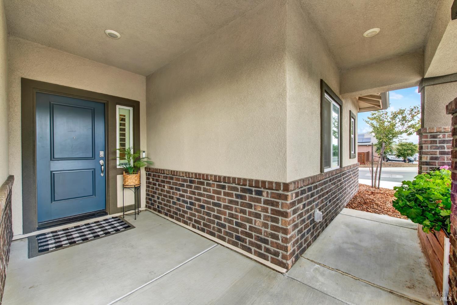 Detail Gallery Image 4 of 54 For 970 Camelia Dr, Dixon,  CA 95620 - 4 Beds | 2 Baths