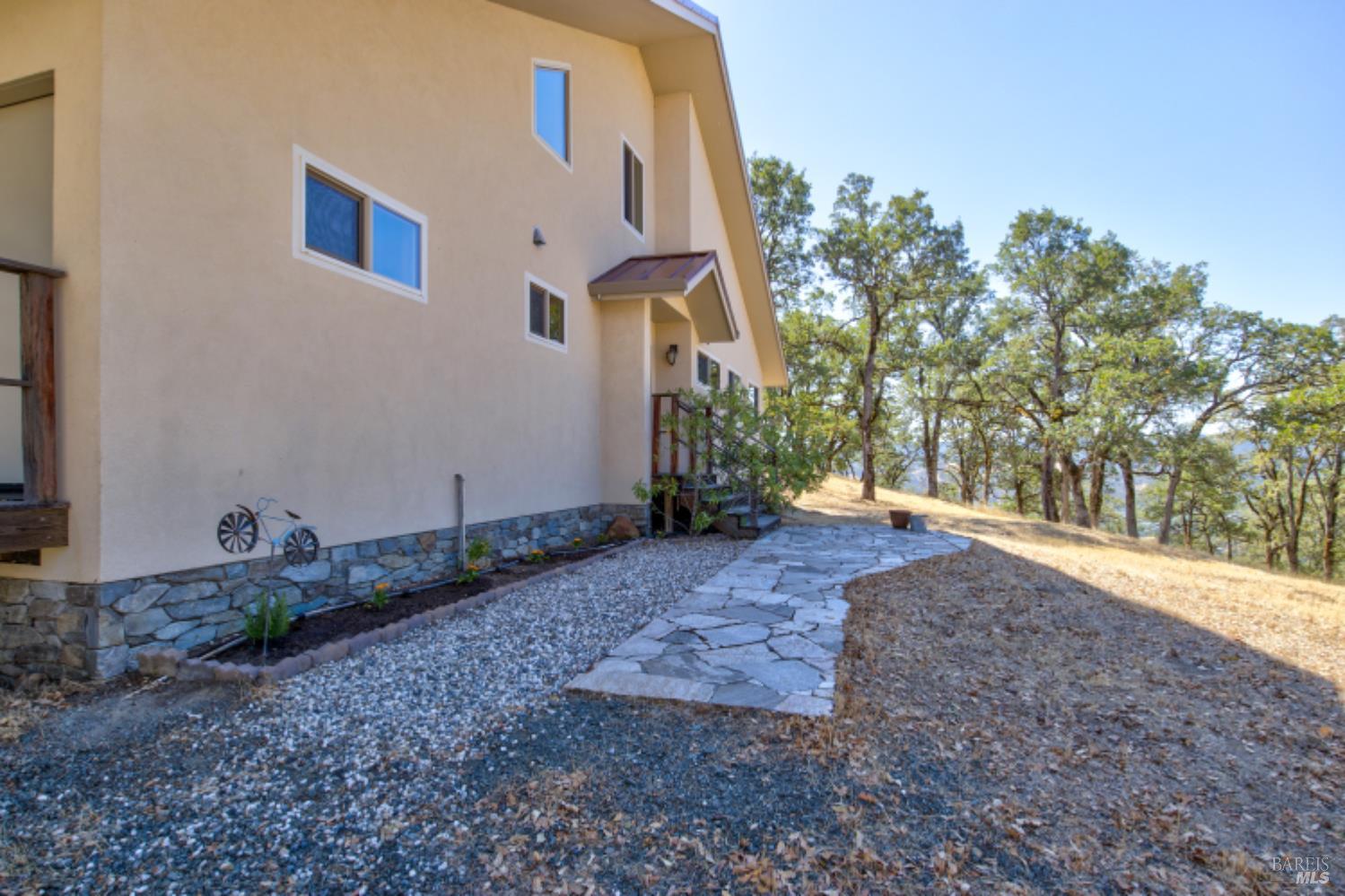 Detail Gallery Image 5 of 94 For 1280 W St. Hwy 20 St, Upper Lake,  CA 95485 - 2 Beds | 2 Baths