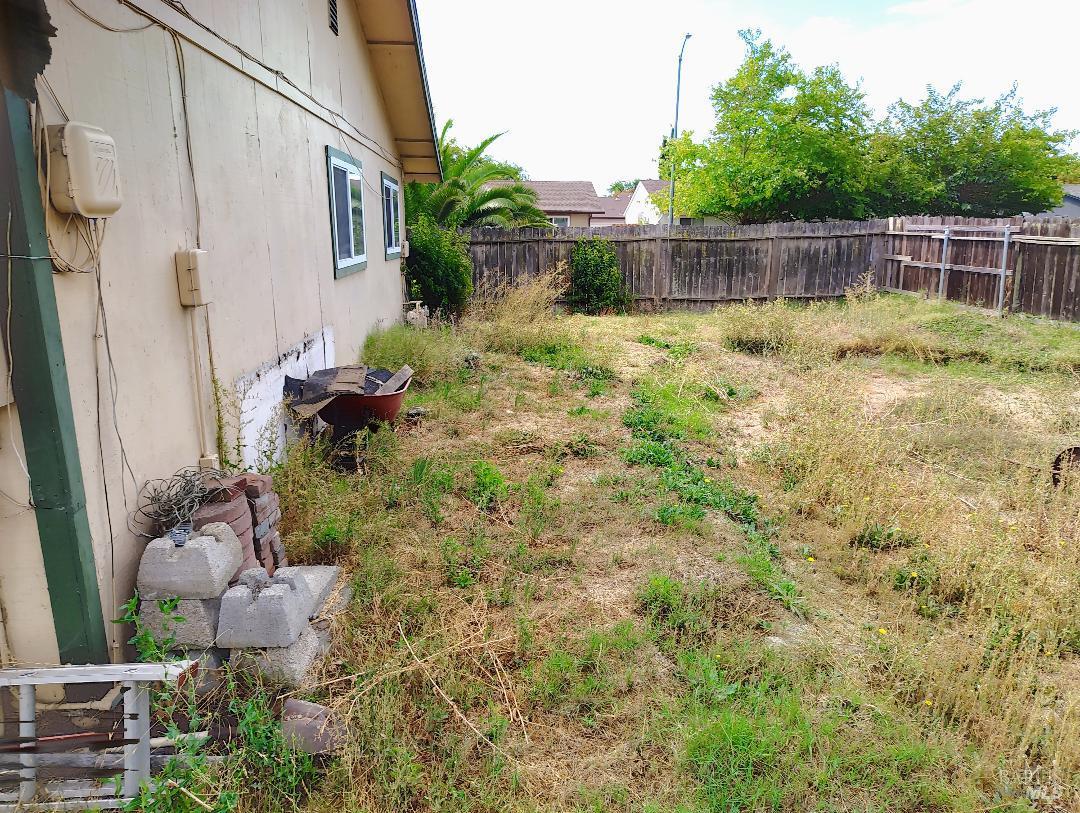 Detail Gallery Image 15 of 18 For 1113 Kellogg St, Suisun City,  CA 94585 - 4 Beds | 2 Baths