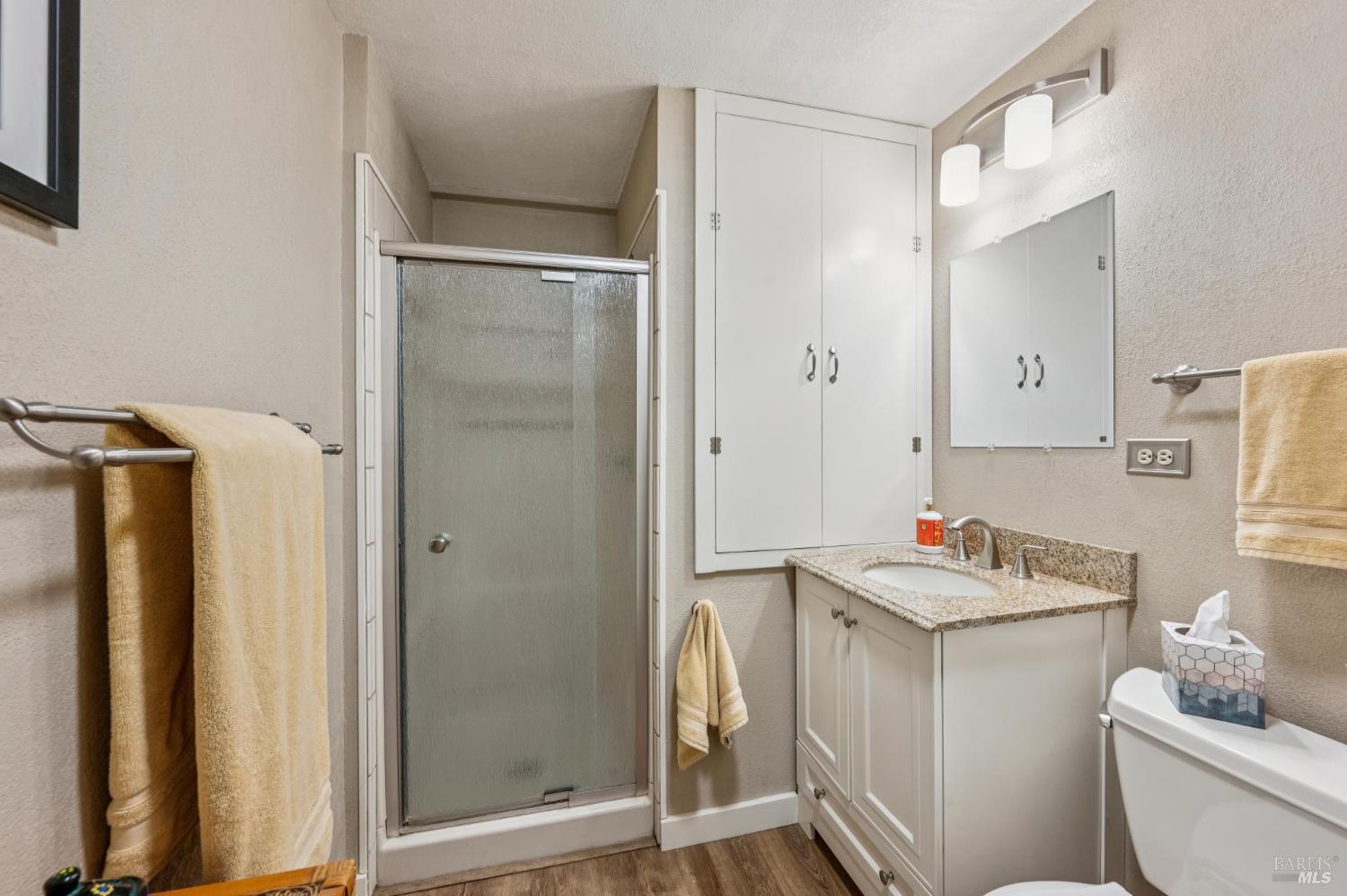 Detail Gallery Image 21 of 63 For 9760 Willow Ave, Cotati,  CA 94931 - 6 Beds | 4 Baths