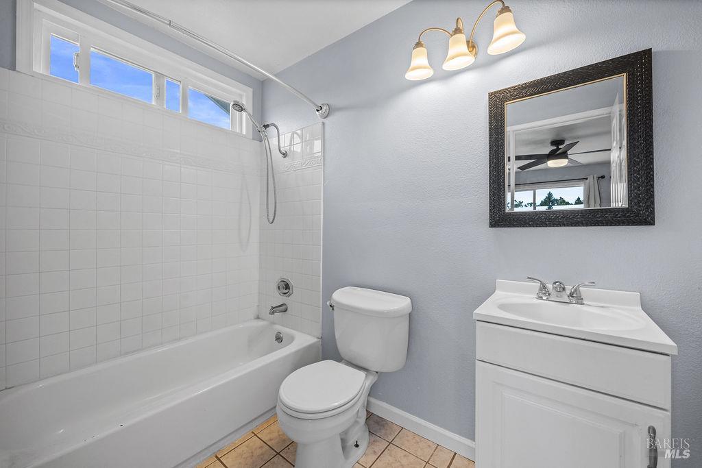 Detail Gallery Image 25 of 30 For 1374 Gaspar Ct, Rohnert Park,  CA 94928 - 3 Beds | 2 Baths