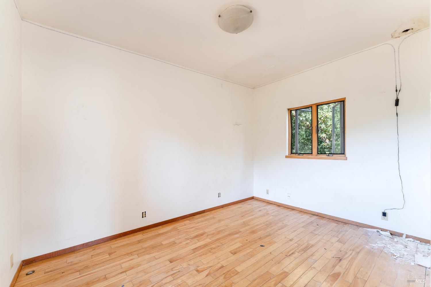 Detail Gallery Image 10 of 34 For 4070 Williams Ranch Rd, Willits,  CA 95490 - 2 Beds | 2 Baths