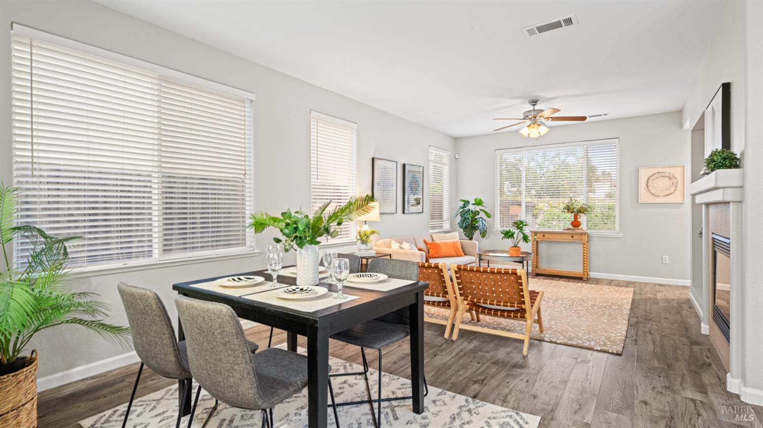 Detail Gallery Image 7 of 38 For 1202 Villaggio Cir, Vacaville,  CA 95688 - 3 Beds | 2/1 Baths