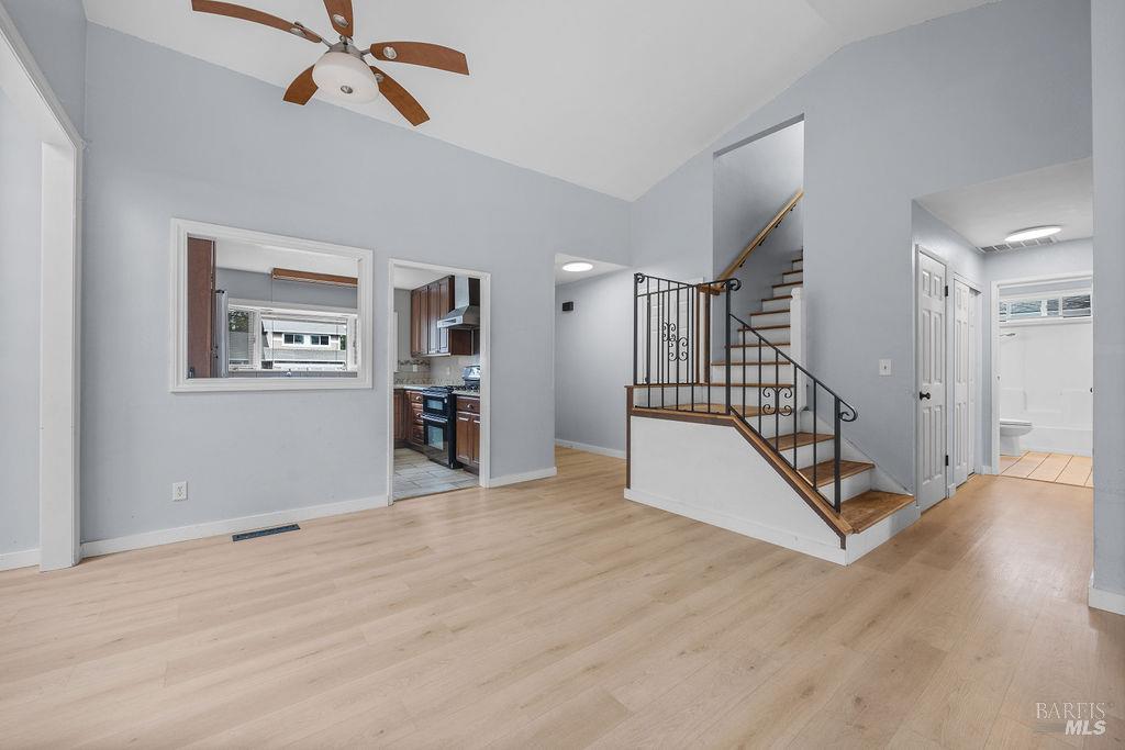 Detail Gallery Image 6 of 30 For 1374 Gaspar Ct, Rohnert Park,  CA 94928 - 3 Beds | 2 Baths