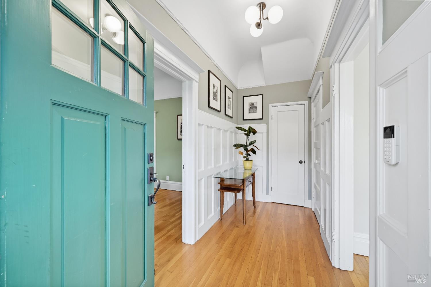 Detail Gallery Image 2 of 65 For 1117 Hearst Ave, Berkeley,  CA 94702 - 3 Beds | 2 Baths