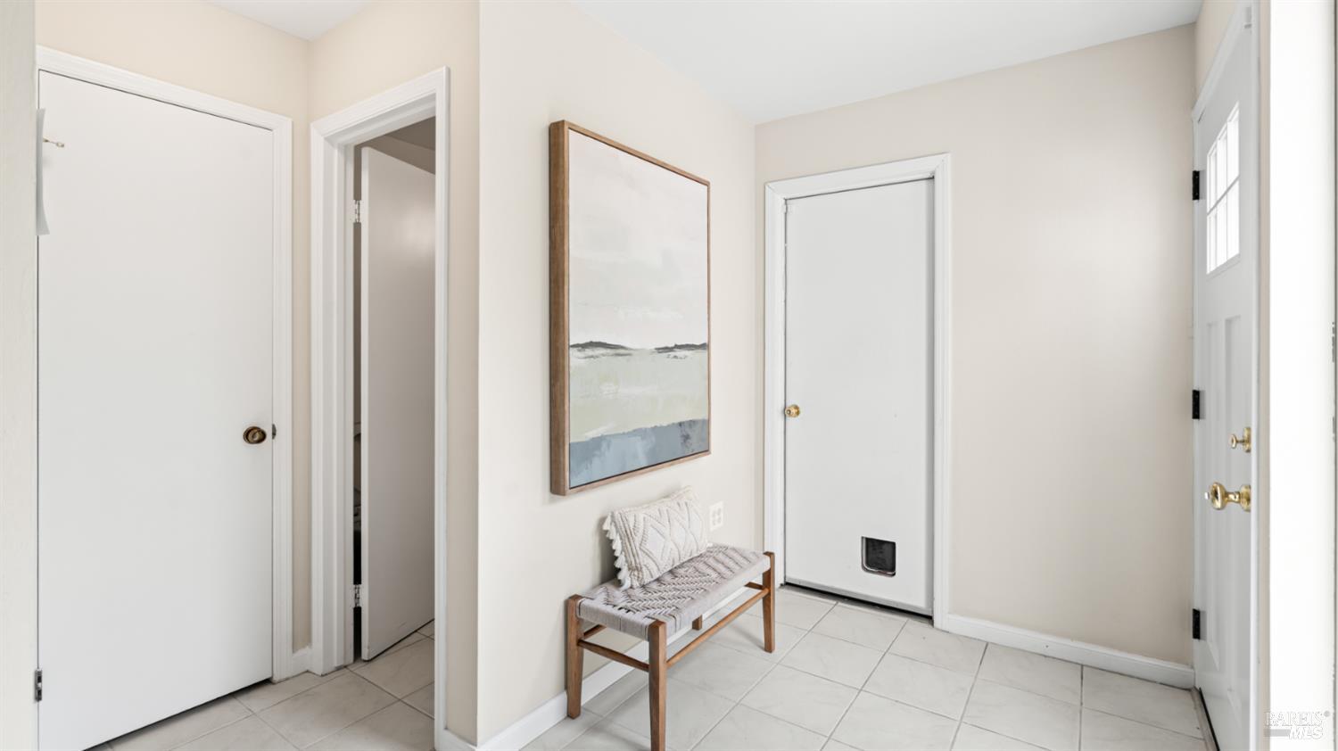 Detail Gallery Image 12 of 40 For 5 Charmaine Ct, Novato,  CA 94949 - 3 Beds | 2/1 Baths