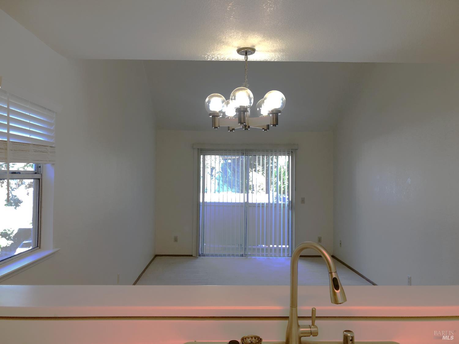 Detail Gallery Image 4 of 14 For 7645 Camino Colegio Unkn, Rohnert Park,  CA 94928 - 2 Beds | 2 Baths