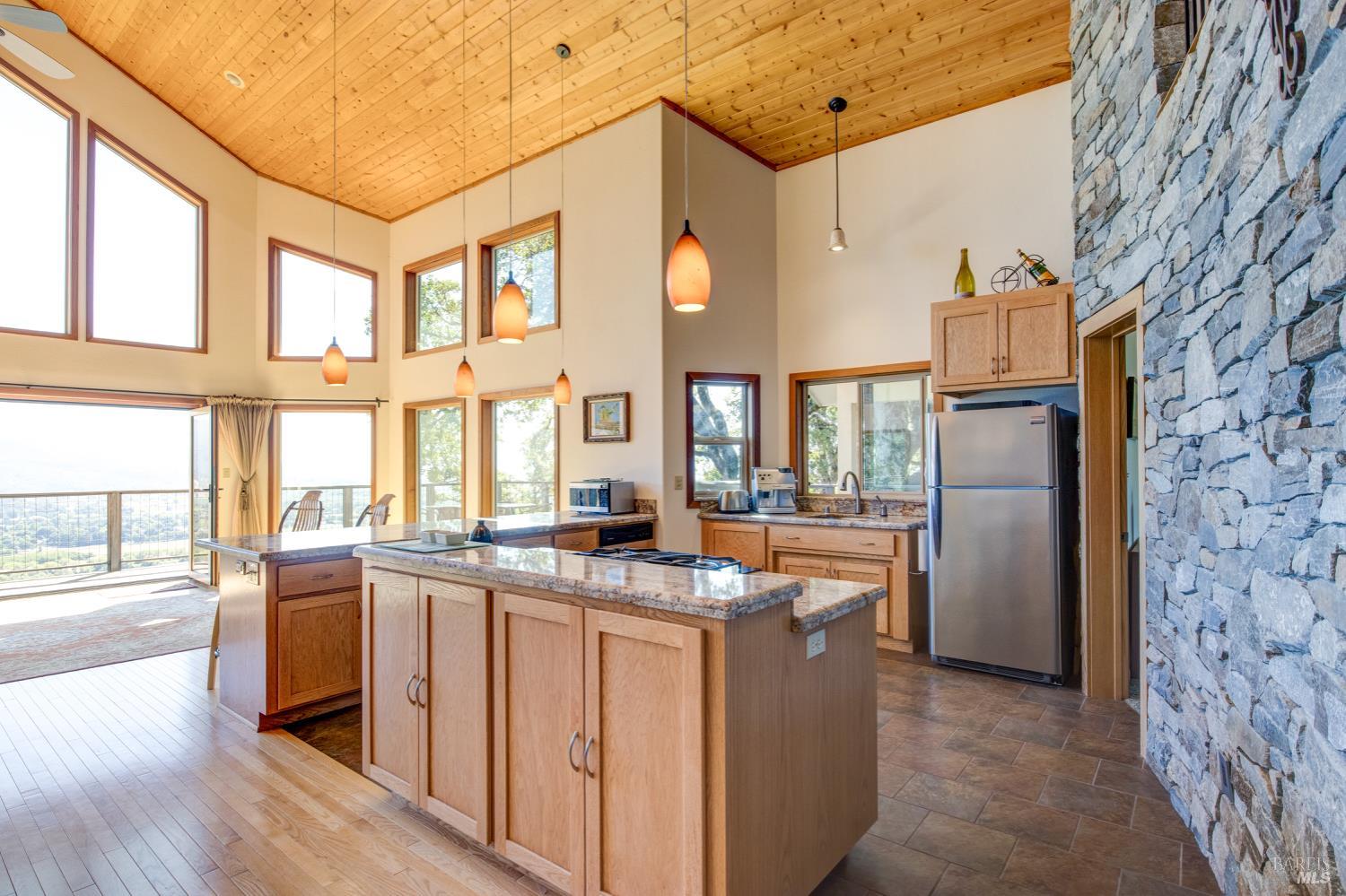 Detail Gallery Image 12 of 94 For 1280 W St. Hwy 20 St, Upper Lake,  CA 95485 - 2 Beds | 2 Baths