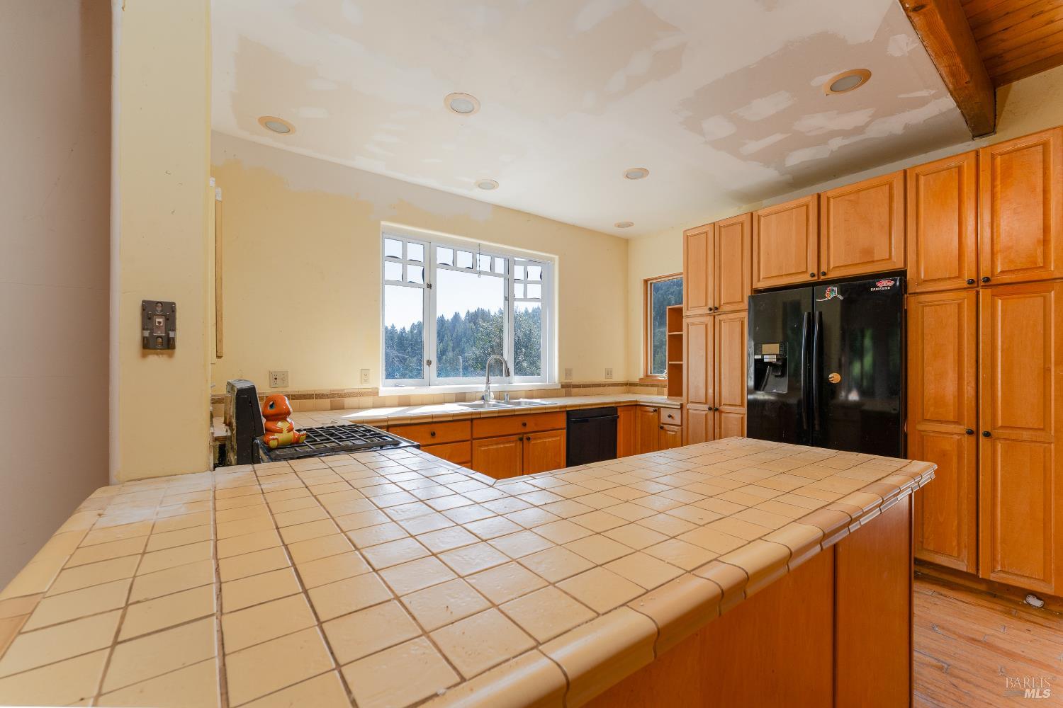 Detail Gallery Image 8 of 34 For 4070 Williams Ranch Rd, Willits,  CA 95490 - 2 Beds | 2 Baths