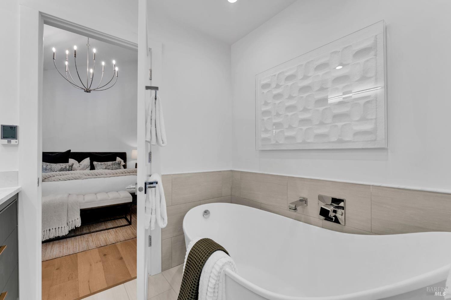 Detail Gallery Image 28 of 47 For 33 Willow Ln, Sausalito,  CA 94965 - 2 Beds | 2 Baths