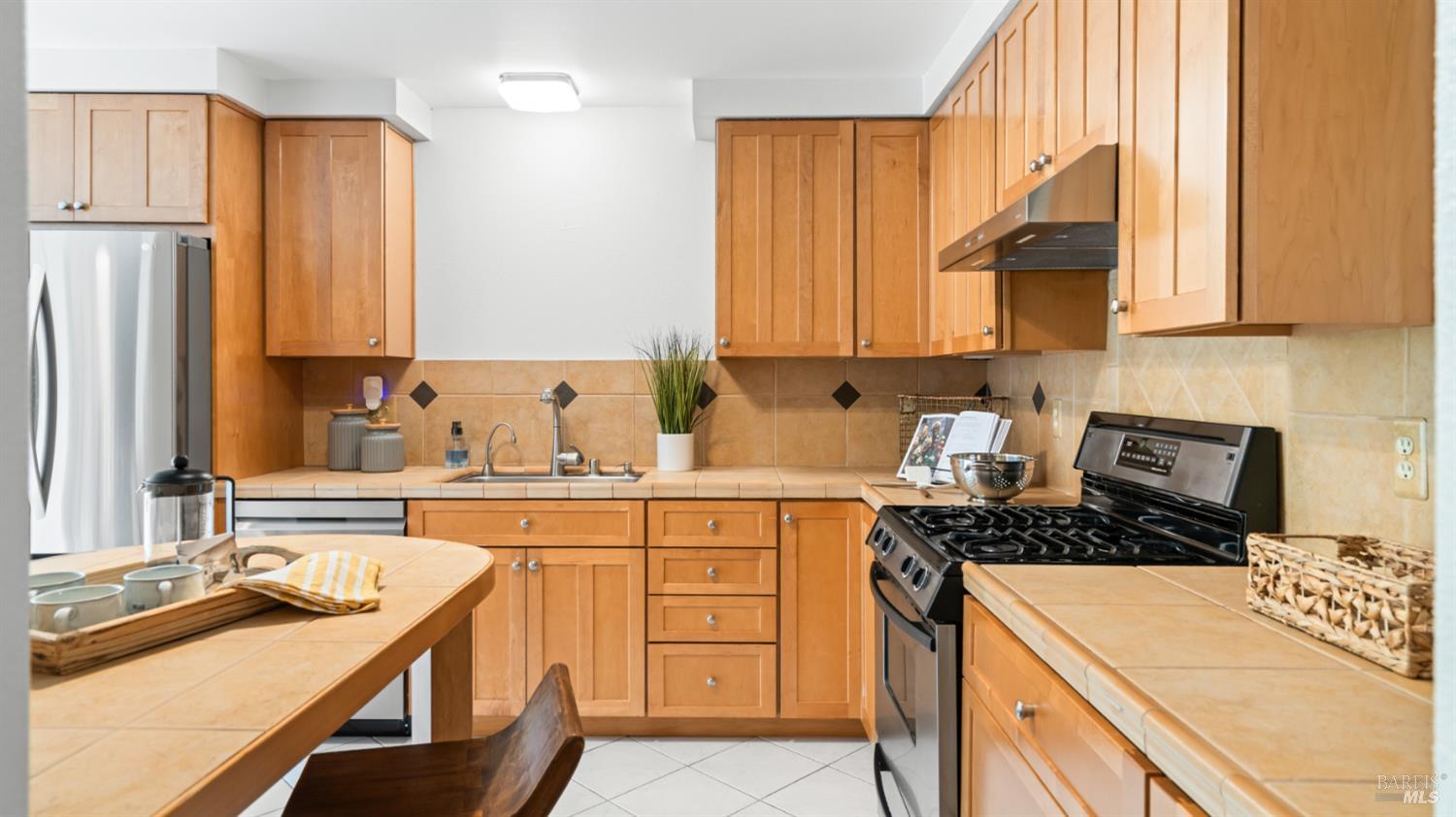 Detail Gallery Image 17 of 40 For 5 Charmaine Ct, Novato,  CA 94949 - 3 Beds | 2/1 Baths