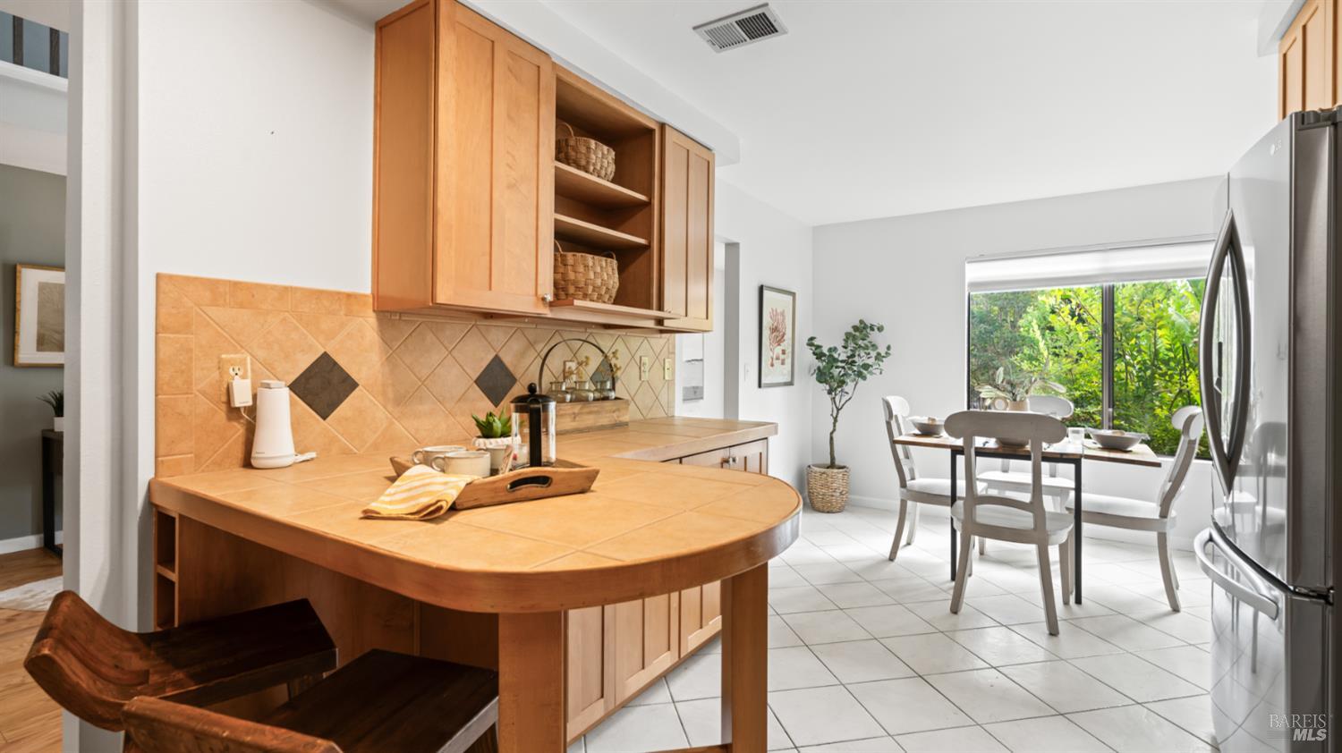 Detail Gallery Image 19 of 40 For 5 Charmaine Ct, Novato,  CA 94949 - 3 Beds | 2/1 Baths