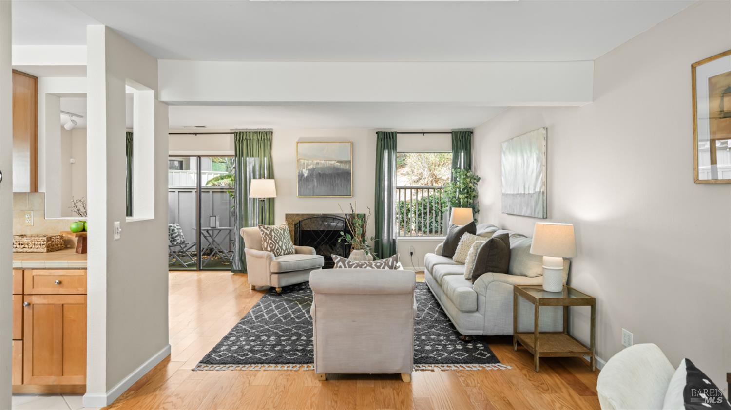 Detail Gallery Image 11 of 40 For 5 Charmaine Ct, Novato,  CA 94949 - 3 Beds | 2/1 Baths